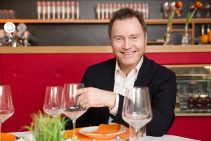 BILD zu OTS - Gastrokritiker Florian Holzer