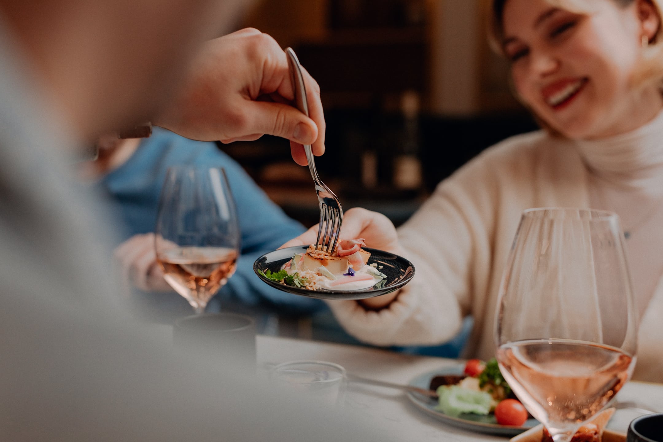 Das Restaurant Lenz feiert mit regionalen Speisen und Getränken, was Österreich zu bieten hat